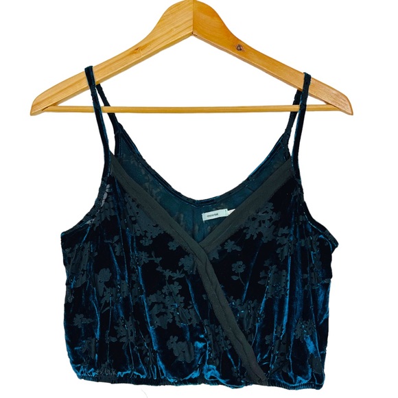 UO Kimchi Blue Velvet Floral Burnout V Neck Surplice Faux Wrap Cami Crop Top S - Picture 12 of 12